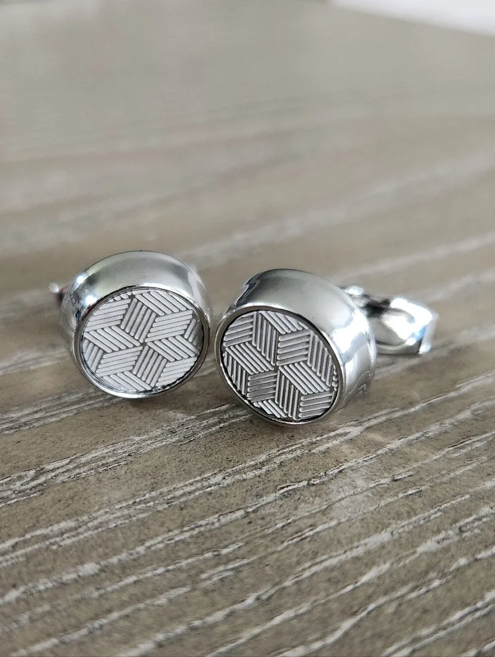 Men’s Silver Tone Geometric Basket Weave Round Cufflinks Formal Classic Elegance